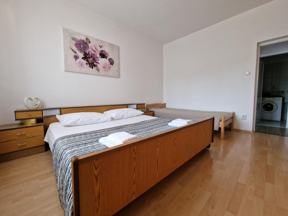 Apartment Sostaric Vrh  Exteriör bild