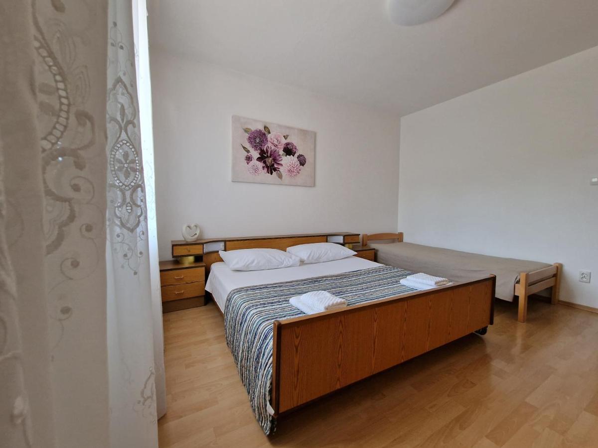 Apartment Sostaric Vrh  Exteriör bild